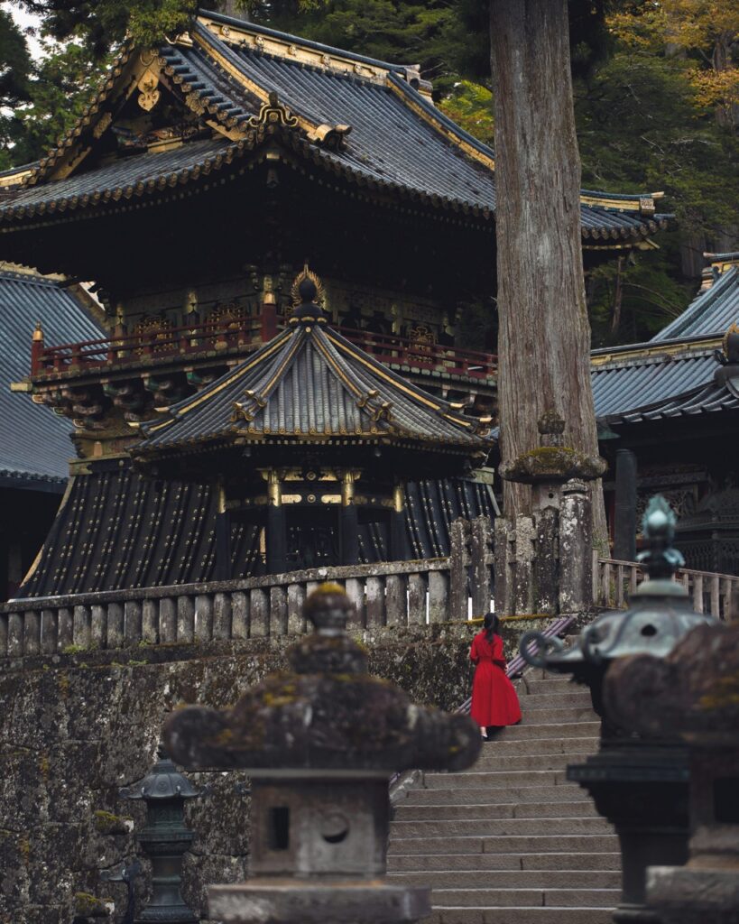 roadtrip door Japan – reizen in Japan – Japans landschap – natuur in Japan – cultuur in Japan – traditionele Japanse architectuur – Japanse tempel – streetfood in Japan – Japanse bergen – reizen met de auto in Japan – lokale ervaringen Japan – authentiek Japan – verborgen plekken Japan – Japanse stad – landelijke Japan – Japan in de herfst – Japan in de lente – avontuurlijke reis Japan – uitzicht in Japan – Japan Nomads reis